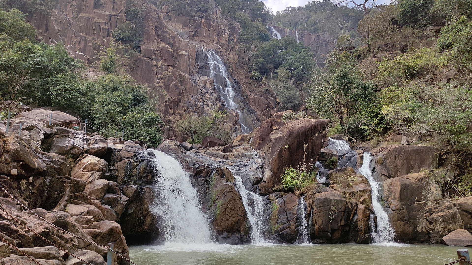 Lodh Falls Latehar